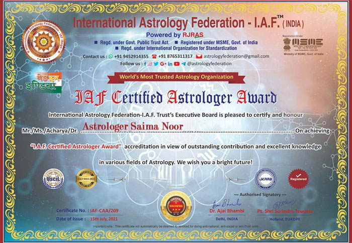 Famous Lady Astrologer Saima Noor